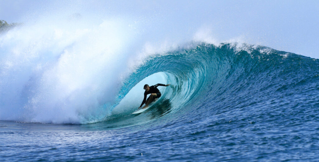 SLIDE 1 - Jack's Gland Surfcamp